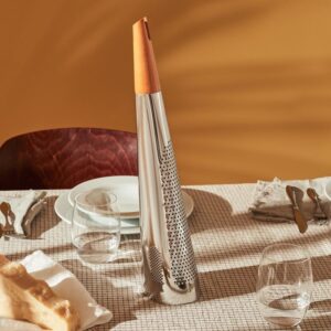 Reuze rasp voor kaas en nootmuskaat van staal en hout. Alles