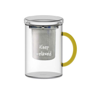 Theepot van borosilicaatglas met roestvrijstalen filter, gekleurd handvat en decoratieve Keep Relaxed-letters. Geel. 420ml
