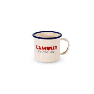 Mok van geëmailleerd blik. Inhoud 350 ml. L'amour de ma vie.